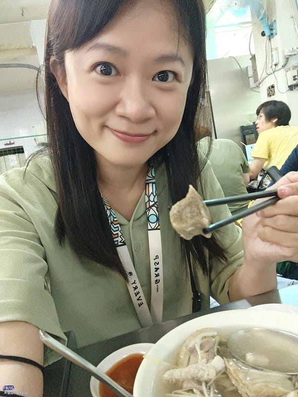 嘉義美食｜東市場8家必吃人氣美食,王家祖傳本產牛肉湯,阿富網絲肉捲,蕭家春捲