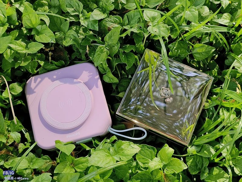 飛利浦PHILIPS行動電源團購｜PHILIPS 十合一自帶線行動電源⬊$1580＆PHILIPS 口袋行動電源⬊$519,一個就免運