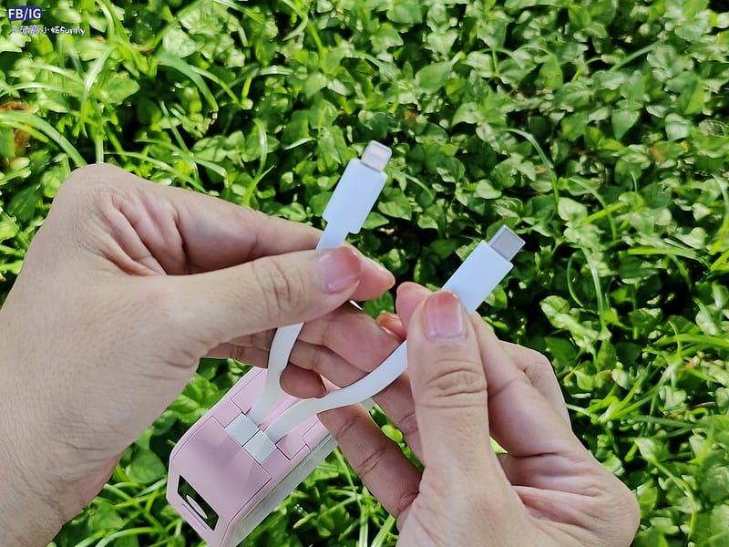 飛利浦PHILIPS行動電源團購｜PHILIPS 十合一自帶線行動電源⬊$1580＆PHILIPS 口袋行動電源⬊$519,一個就免運