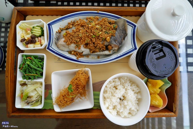 竹崎美食｜藏在新福農場裡的幸福餐廳，新福滴雞精，親子同遊戲沙、家庭聚餐、吃飯約會的好地方