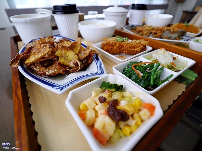 竹崎美食｜藏在新福農場裡的幸福餐廳，新福滴雞精，親子同遊戲沙、家庭聚餐、吃飯約會的好地方