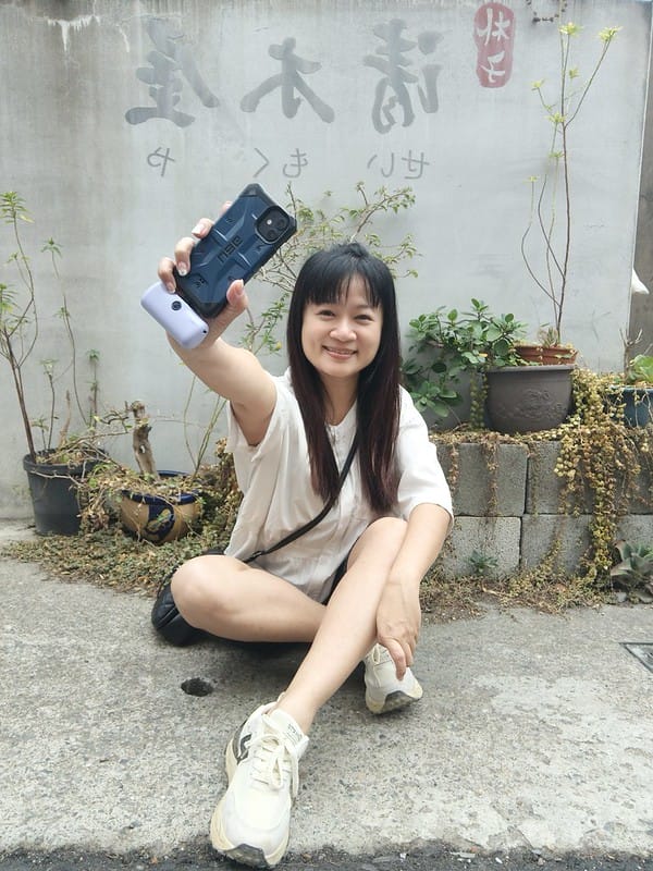 開箱｜最美最輕巧的迷你行動電源-iWalk Pro五代快充直插式行動電源&iWalk四代直插式行動電源,出門免帶線,即插即充