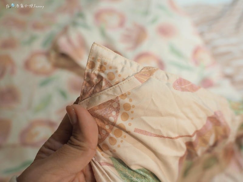 十月被開箱｜免萬元!千元高CP值輕又暖的羽絨被,可免裝被套直接蓋睡,可手洗機洗可捲收好收納,帶出國,露營都方便(文末有讀者優惠)