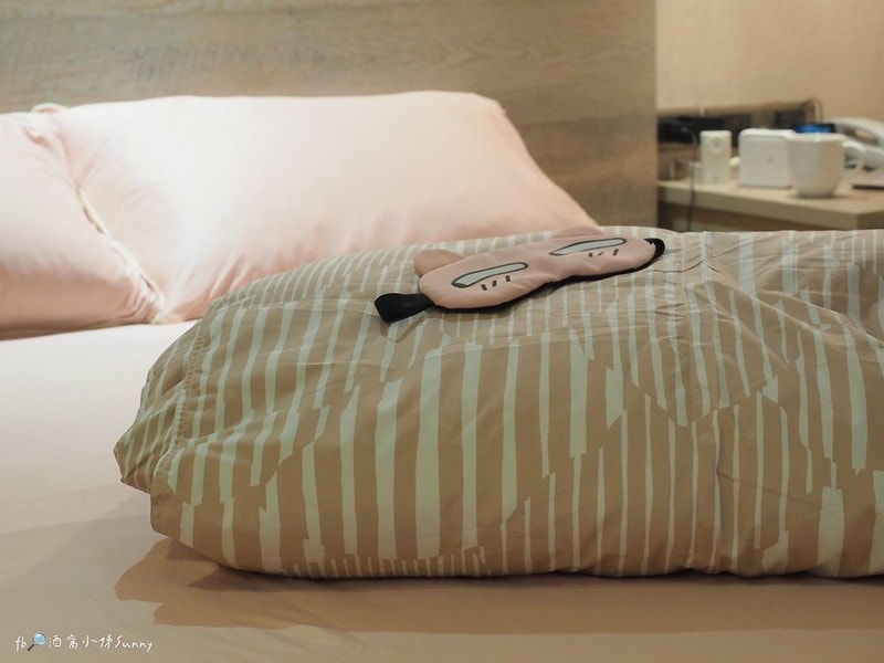 十月被開箱免萬元!千元高CP值輕又暖的羽絨被,可免裝被套直接蓋睡,可手洗機洗可捲收好收納,帶出國,露營都方便(文末有讀者優惠)