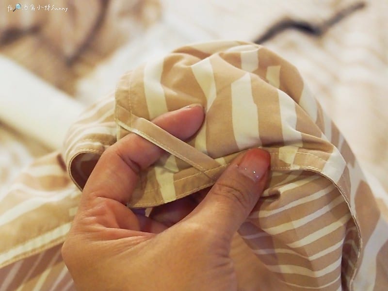 十月被開箱｜免萬元!千元高CP值輕又暖的羽絨被,可免裝被套直接蓋睡,可手洗機洗可捲收好收納,帶出國,露營都方便(文末有讀者優惠)