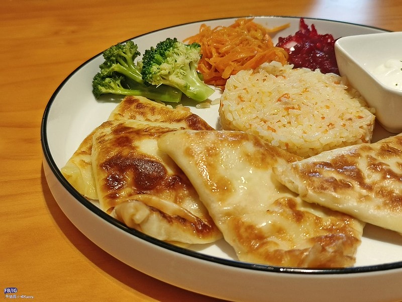 天啊 鄉下也能吃到烏克蘭料理了? 說說咖啡Shuo-Shuo Cafe