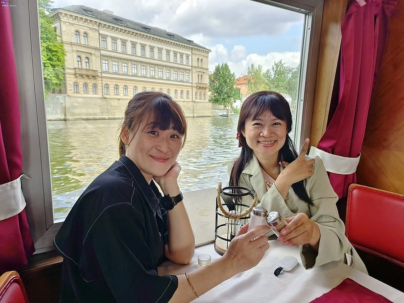 eSIM卡推薦｜出國旅遊上網用QK eSIM,免換卡、免插卡、免寄送,地區一鍵轉換超輕鬆(本次使用於歐洲/捷克/布拉格/中國/北京)