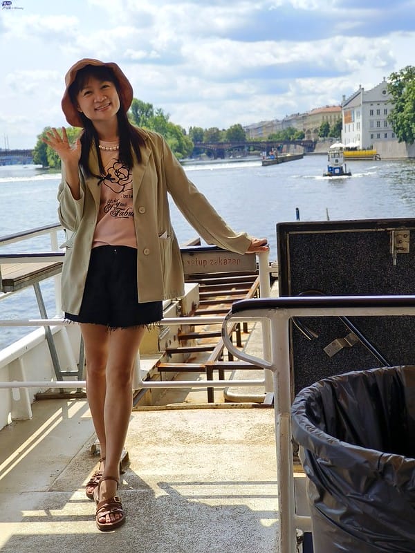 eSIM卡推薦｜出國旅遊上網用QK eSIM,免換卡、免插卡、免寄送,地區一鍵轉換超輕鬆(本次使用於歐洲/捷克/布拉格/中國/北京)