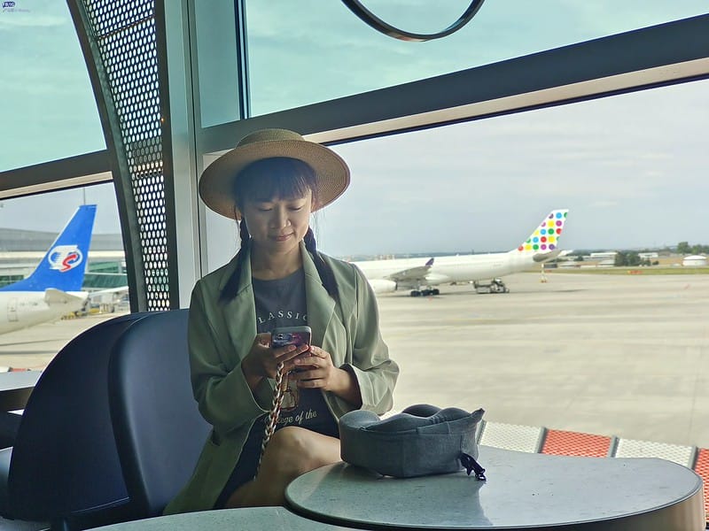 eSIM卡推薦｜出國旅遊上網用QK eSIM,免換卡、免插卡、免寄送,地區一鍵轉換超輕鬆(本次使用於歐洲/捷克/布拉格/中國/北京)