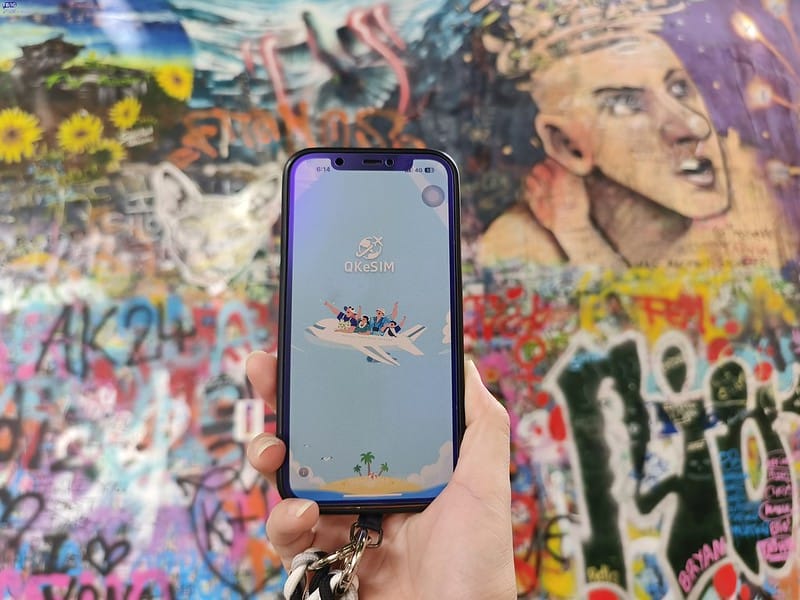 eSIM卡推薦｜出國旅遊上網用QK eSIM,免換卡、免插卡、免寄送,地區一鍵轉換超輕鬆(本次使用於歐洲/捷克/布拉格/中國/北京)