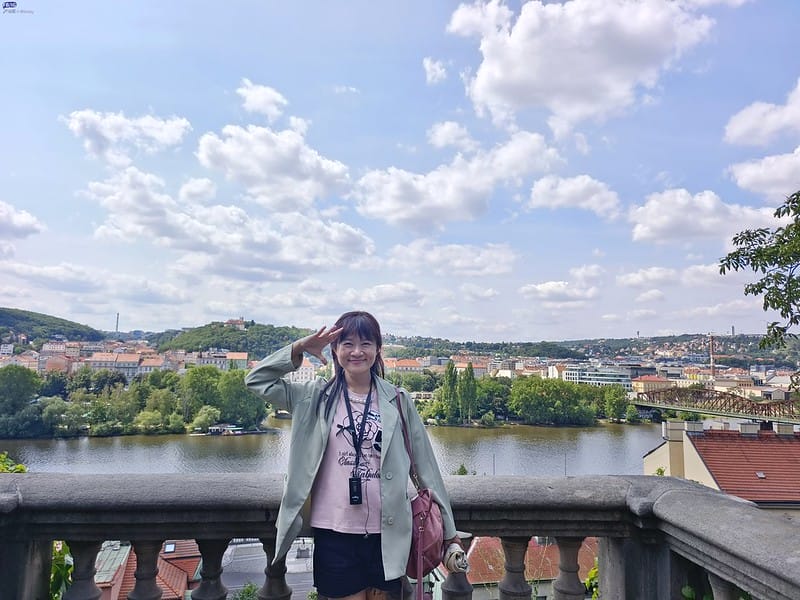 eSIM卡推薦｜出國旅遊上網用QK eSIM,免換卡、免插卡、免寄送,地區一鍵轉換超輕鬆(本次使用於歐洲/捷克/布拉格/中國/北京)