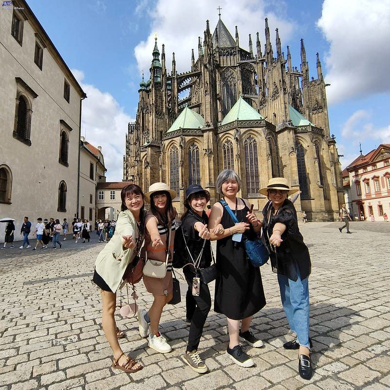 eSIM卡推薦｜出國旅遊上網用QK eSIM,免換卡、免插卡、免寄送,地區一鍵轉換超輕鬆(本次使用於歐洲/捷克/布拉格/中國/北京)