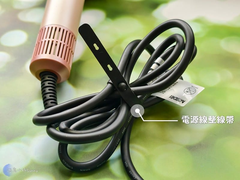 兩千元有照的旅行吹髮神器｜[MIDORI美多莉全球通]高風速溫控負離子吹風機(附全球轉接頭) 雙電壓吹風機