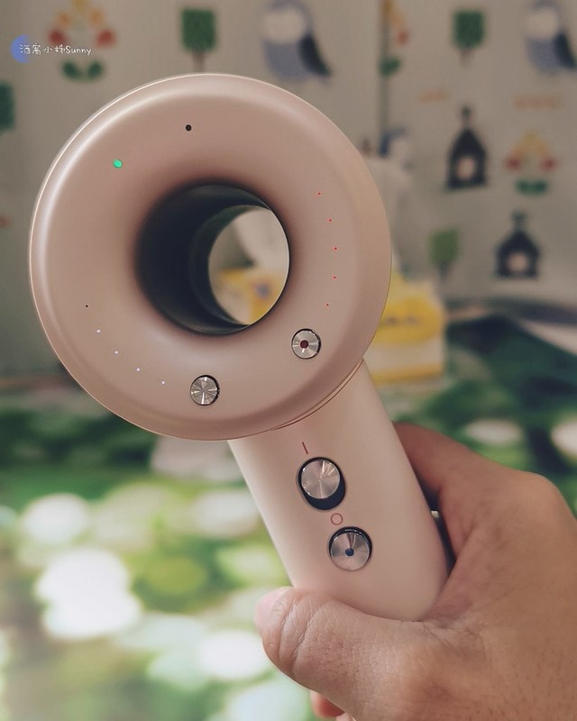 兩千元有照的旅行吹髮神器[MIDORI美多莉全球通]高風速溫控負離子吹風機(附全球轉接頭) 雙電壓吹風機