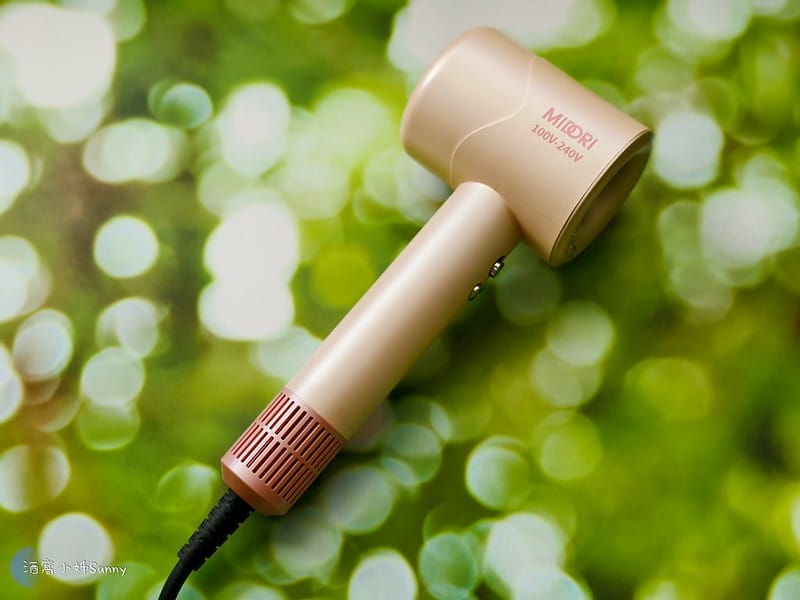 兩千元有照的旅行吹髮神器｜[MIDORI美多莉全球通]高風速溫控負離子吹風機(附全球轉接頭) 雙電壓吹風機