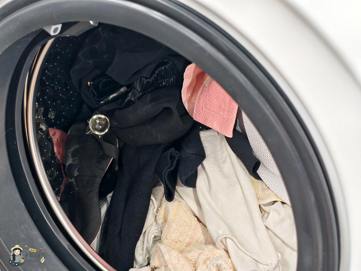 金魚腦救星！不用量洗衣精，早上洗晚上收也不臭不皺｜only 小祈禱 12.5KG 自投洗劑洗脫烘滾筒洗衣機使用分享