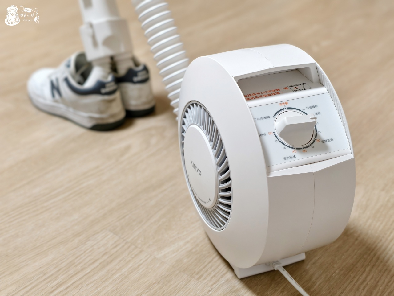 烘被機開箱｜一機多用的小鍋牛烘被機,烘被/暖床/烘鞋/殺菌除蹣/櫥櫃乾燥/烘衣,千元有找,CP值超高