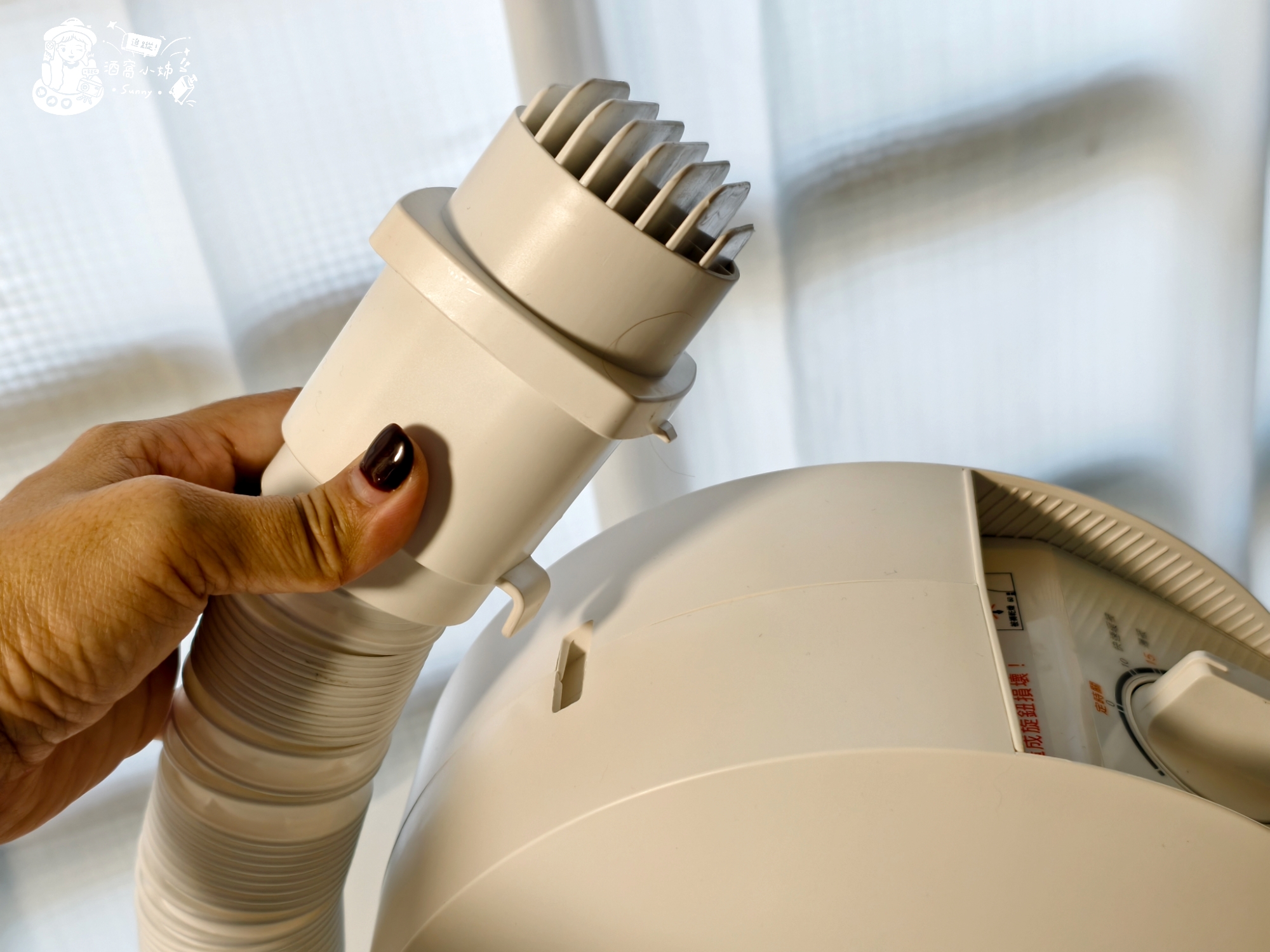 烘被機開箱｜一機多用的小鍋牛烘被機,烘被/暖床/烘鞋/殺菌除蹣/櫥櫃乾燥/烘衣,千元有找,CP值超高