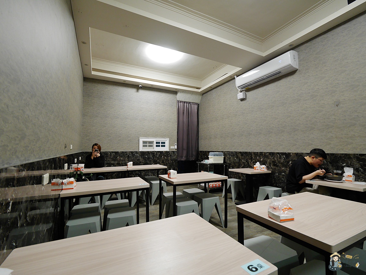 高雄苓雅區港式飲茶新店開箱｜午胡港式餐飲，午餐到晚餐都適合的吃飯、聚餐的好選擇